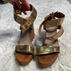 Stuart Weitzman Gold Roman Metalmania Toe Crisscross Strap Wedges - 10